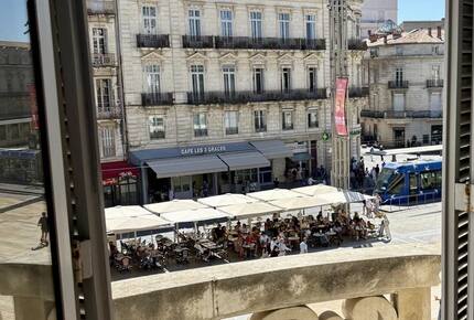Apartment with Panoramic Views of Place de la Comédie - Montpellier, France