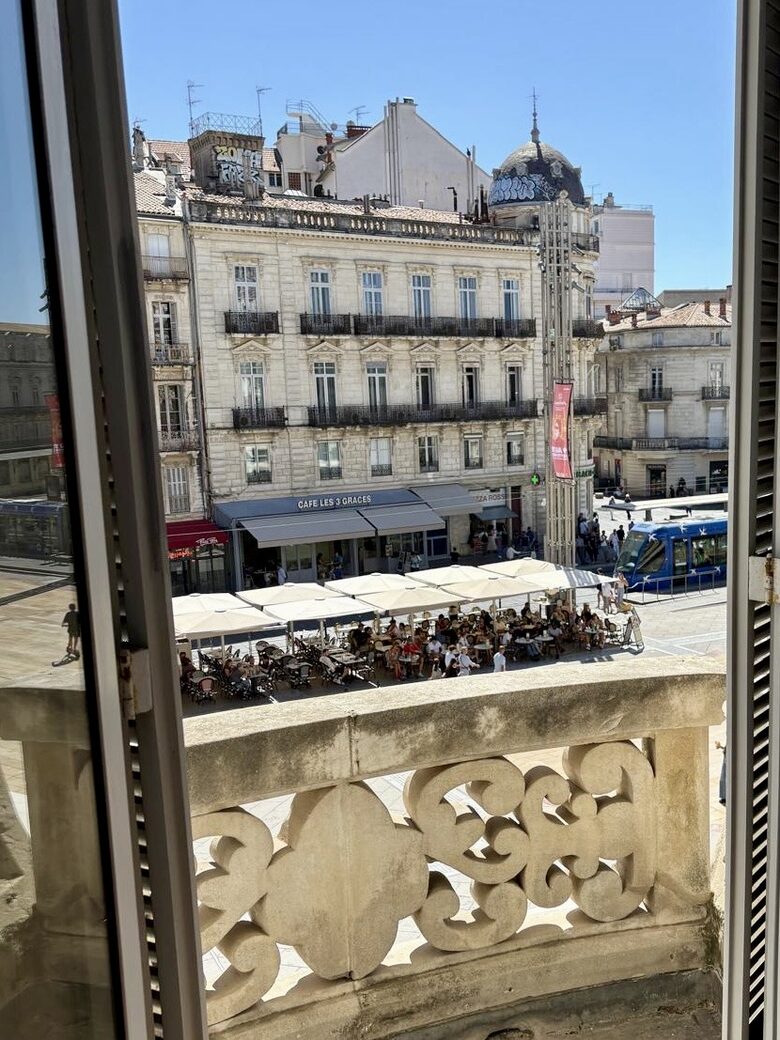 Apartment with Panoramic Views of Place de la Comédie - Montpellier, France