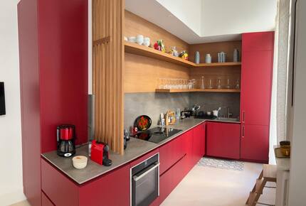 Apartment with Panoramic Views of Place de la Comédie - Montpellier, France