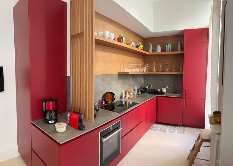 Apartment with Panoramic Views of Place de la Comédie - Montpellier, France