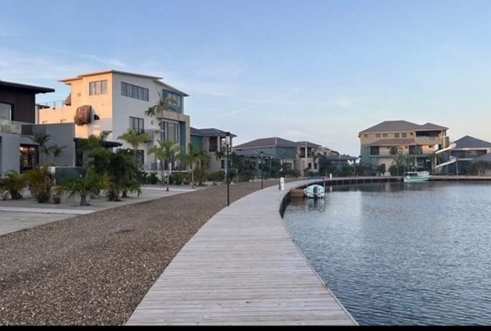 Coral Villa Prana Maya-4 Bedroom Oceanfront Villa - Placencia, Belize