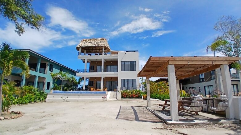 Coral Villa Prana Maya-4 Bedroom Oceanfront Villa - Placencia, Belize