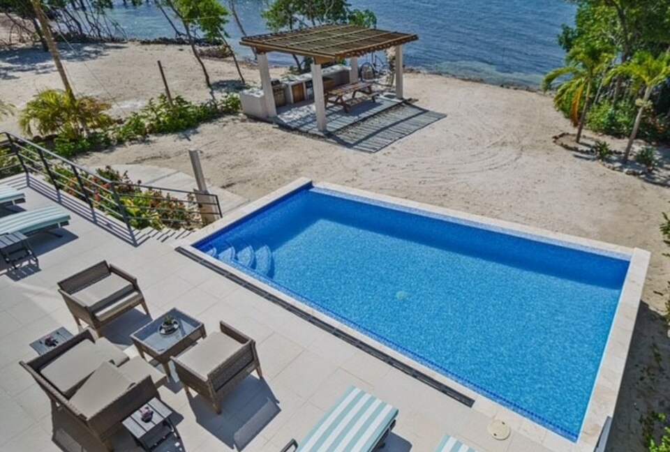 Coral Villa Prana Maya-4 Bedroom Oceanfront Villa - Placencia, Belize