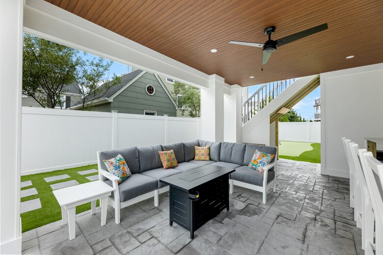 Modern Beach Haven Escape with Endless Amenities - Beach Haven, New Jersey