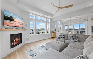 Modern Beach Haven Escape with Endless Amenities - Beach Haven, New Jersey