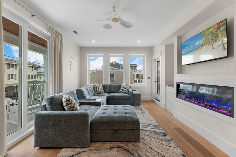 Modern Beach Haven Escape with Endless Amenities - Beach Haven, New Jersey