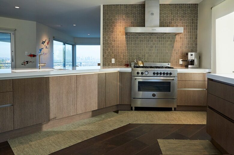 Modernist Hillside Haven with Panoramic LA Views - Los Angeles, California