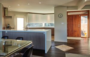 Modernist Hillside Haven with Panoramic LA Views - Los Angeles, California