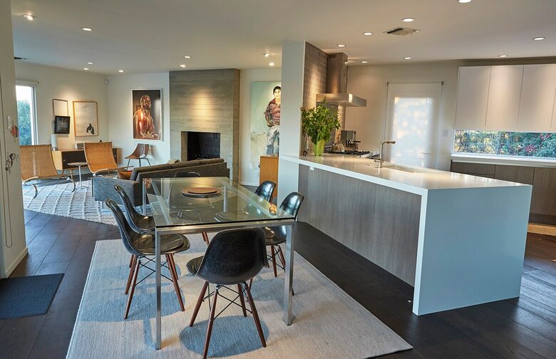 Modernist Hillside Haven with Panoramic LA Views - Los Angeles, California