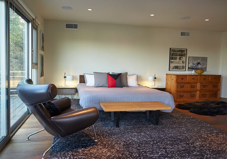 Modernist Hillside Haven with Panoramic LA Views - Los Angeles, California