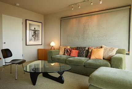 Modernist Hillside Haven with Panoramic LA Views - Los Angeles, California