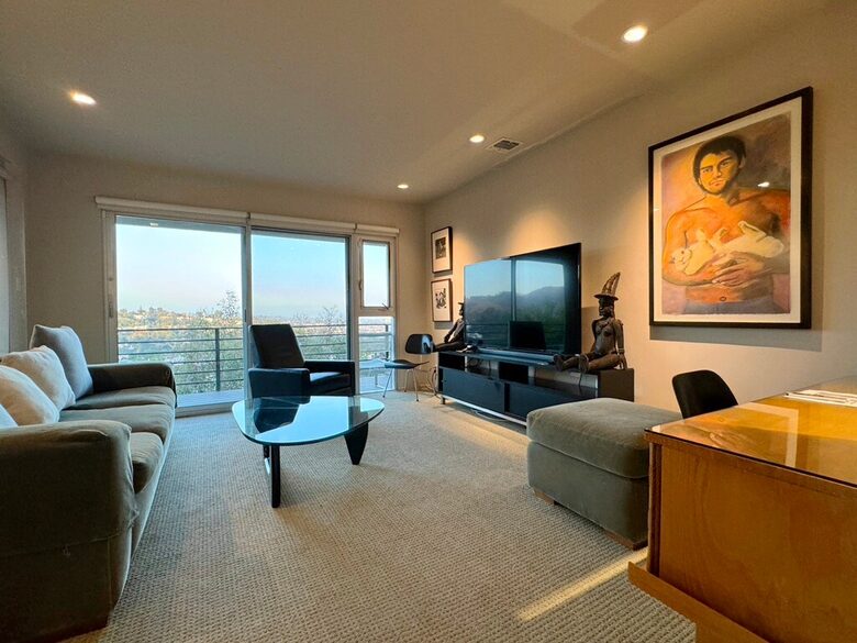 Modernist Hillside Haven with Panoramic LA Views - Los Angeles, California