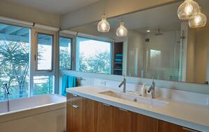 Modernist Hillside Haven with Panoramic LA Views - Los Angeles, California