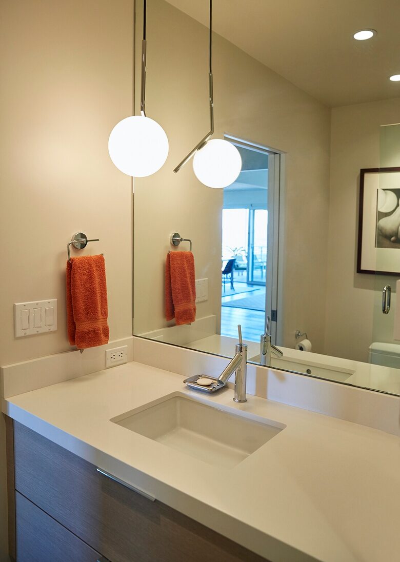 Modernist Hillside Haven with Panoramic LA Views - Los Angeles, California