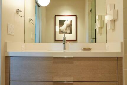 Modernist Hillside Haven with Panoramic LA Views - Los Angeles, California