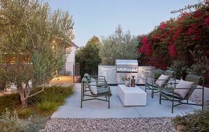 Modernist Hillside Haven with Panoramic LA Views - Los Angeles, California