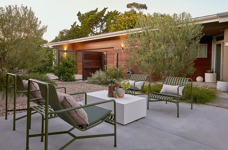 Modernist Hillside Haven with Panoramic LA Views - Los Angeles, California