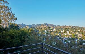 Modernist Hillside Haven with Panoramic LA Views - Los Angeles, California