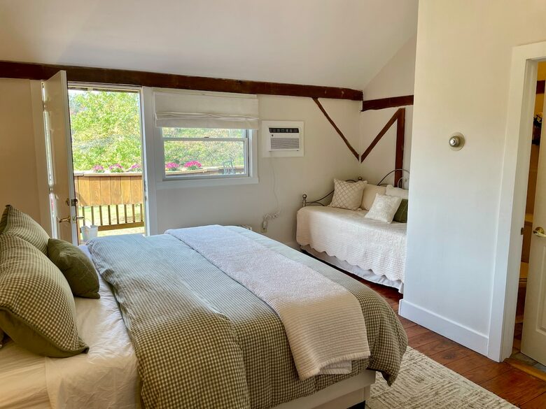 Rustic-Luxe Countryside Retreat in Bucks County - Perkasie, Pennsylvania