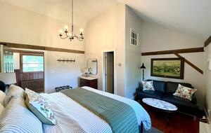 Rustic-Luxe Countryside Retreat in Bucks County - Perkasie, Pennsylvania