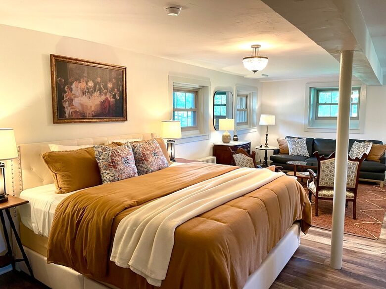 Rustic-Luxe Countryside Retreat in Bucks County - Perkasie, Pennsylvania