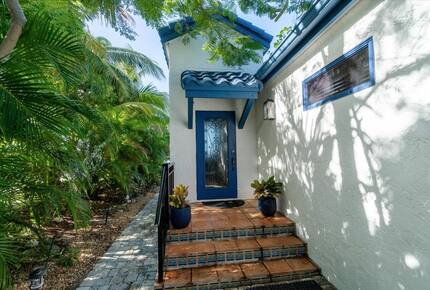 Coastal Comfort on Open Water - Marathon, Florida