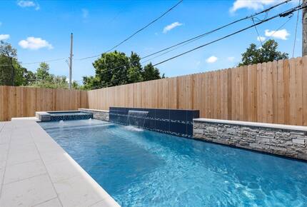 Luxury Brookside Retreat with Pool & Hot Tub - Tulsa, Oklahoma