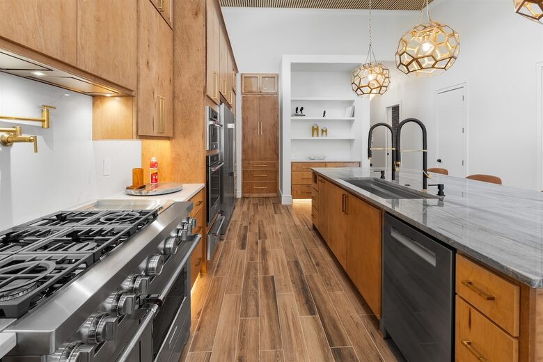 Luxury Brookside Retreat with Pool & Hot Tub - Tulsa, Oklahoma