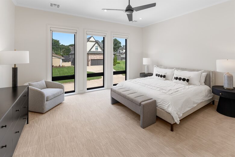 Luxury Brookside Retreat with Pool & Hot Tub - Tulsa, Oklahoma