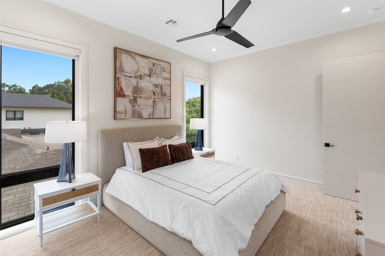 Luxury Brookside Retreat with Pool & Hot Tub - Tulsa, Oklahoma