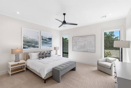 Luxury Brookside Retreat with Pool & Hot Tub - Tulsa, Oklahoma