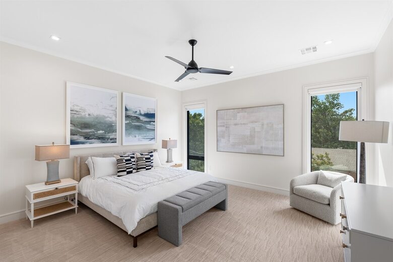 Luxury Brookside Retreat with Pool & Hot Tub - Tulsa, Oklahoma