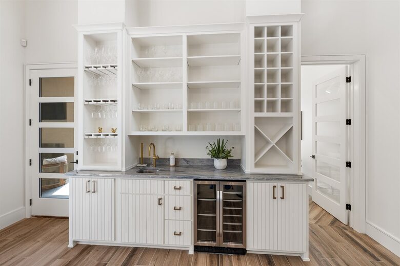 Luxury Brookside Retreat with Pool & Hot Tub - Tulsa, Oklahoma