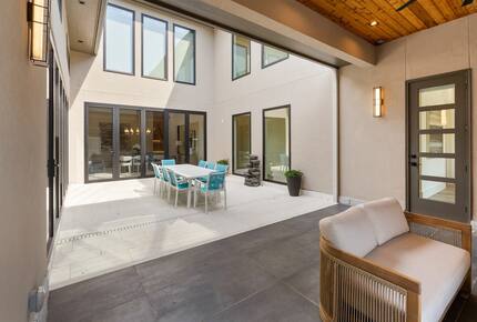 Luxury Brookside Retreat with Pool & Hot Tub - Tulsa, Oklahoma