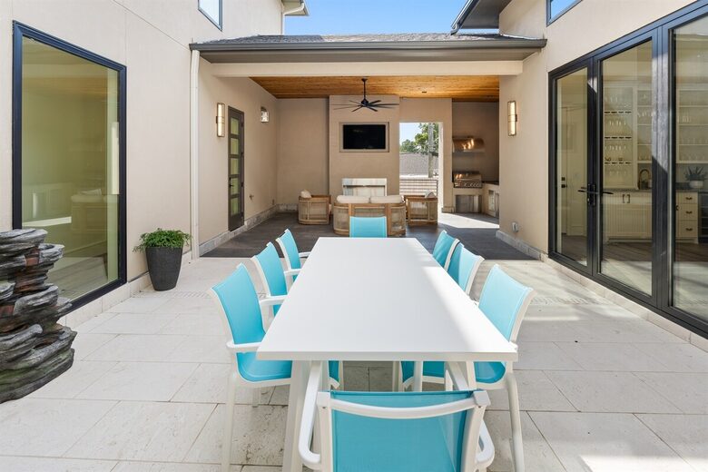 Luxury Brookside Retreat with Pool & Hot Tub - Tulsa, Oklahoma