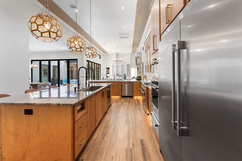 Luxury Brookside Retreat with Pool & Hot Tub - Tulsa, Oklahoma