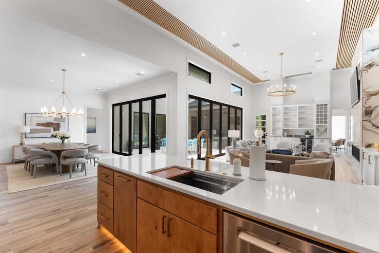 Luxury Brookside Retreat with Pool & Hot Tub - Tulsa, Oklahoma