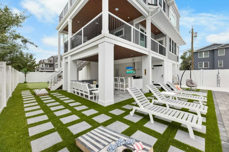 Modern Beach Haven Escape with Endless Amenities - Beach Haven, New Jersey