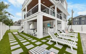 Modern Beach Haven Escape with Endless Amenities - Beach Haven, New Jersey