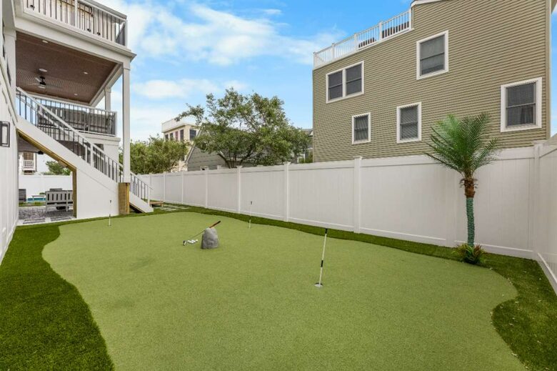 Modern Beach Haven Escape with Endless Amenities - Beach Haven, New Jersey