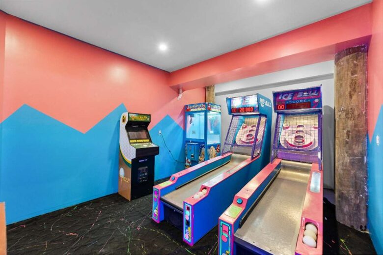 Modern Beach Haven Escape with Endless Amenities - Beach Haven, New Jersey