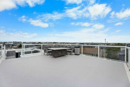 Modern Beach Haven Escape with Endless Amenities - Beach Haven, New Jersey