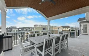 Modern Beach Haven Escape with Endless Amenities - Beach Haven, New Jersey