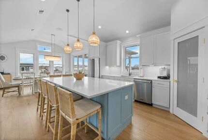 Modern Beach Haven Escape with Endless Amenities - Beach Haven, New Jersey