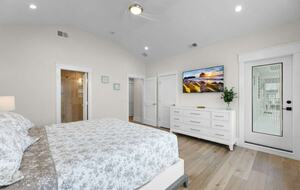 Modern Beach Haven Escape with Endless Amenities - Beach Haven, New Jersey