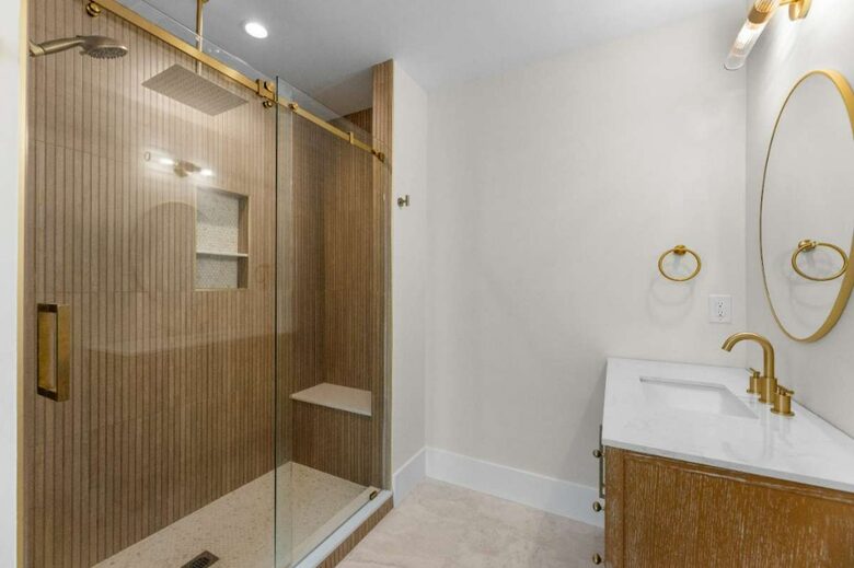 Modern Beach Haven Escape with Endless Amenities - Beach Haven, New Jersey