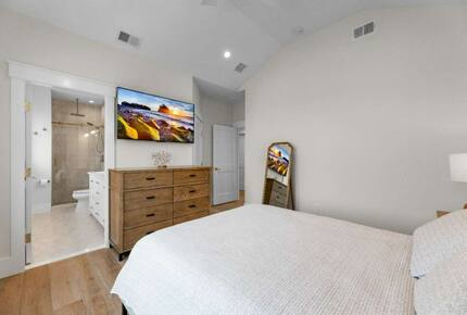 Modern Beach Haven Escape with Endless Amenities - Beach Haven, New Jersey