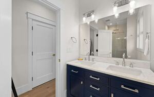 Modern Beach Haven Escape with Endless Amenities - Beach Haven, New Jersey