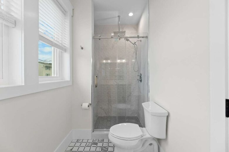 Modern Beach Haven Escape with Endless Amenities - Beach Haven, New Jersey