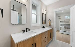 Modern Beach Haven Escape with Endless Amenities - Beach Haven, New Jersey